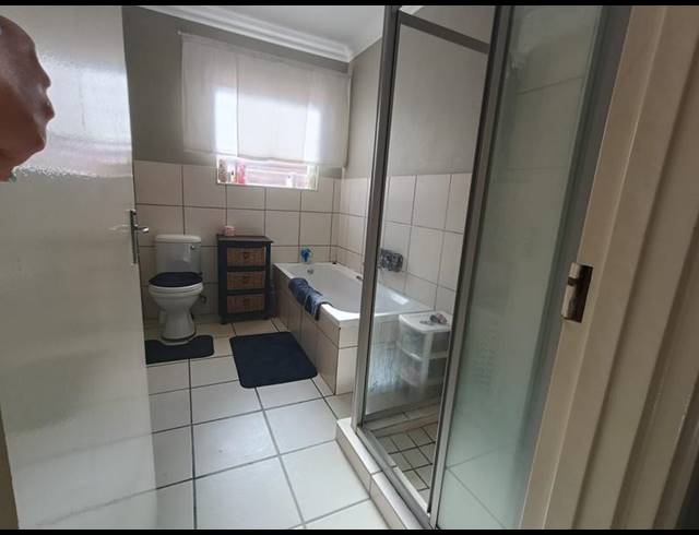 2 BEDROOM PROPERTY TO RENT IN SELECTION PARK